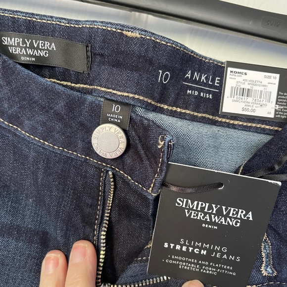 Simply Vera Wang ankle skinny, mid rise jeans BNWT! - Picture 4 of 5